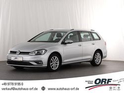 Reflexsilber metallic Gebraucht 2019 VW Golf VII Comfortline Kombi | 14.570 € (Fairer Preis)