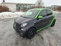 Grün Gebraucht 2017 Smart ForFour Electric Drive Passion Kleinwagen | 6.900 € (Fairer Preis)