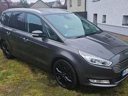 Grau Gebraucht 2017 Ford Galaxy Titanium Van / Kleinbus | 15.900 € (Guter Preis)
