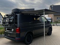 Grau Gebraucht 2016 VW T6 Style Van | 31.499 €