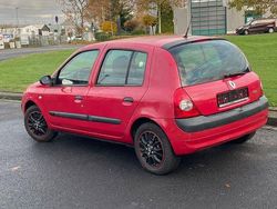 Rot Gebraucht 2004 Renault Clio II Authentique Limousine | 1.650 € (Fairer Preis)