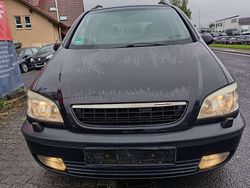 Schwarz Gebraucht 2002 Opel Zafira Van / Kleinbus | 650 € (Superpreis)