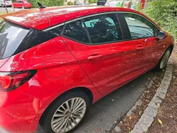 Rot Gebraucht 2017 Opel Astra Active Limousine | 8.000 € (Fairer Preis)