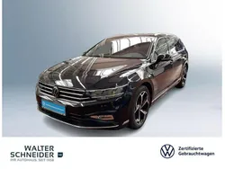 Deep black perleffekt Gebraucht 2023 VW Passat Elegance Kombi | 31.950 € (Fairer Preis)