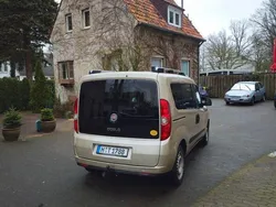 Gold Gebraucht 2009 Fiat Doblò Emotion Van / Kleinbus | 4.800 € (Etwas zu teuer)