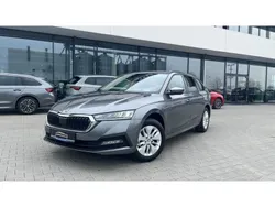 Grau Gebraucht 2023 Skoda Octavia Ambition Kombi | 29.900 € (Fairer Preis)