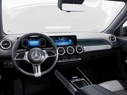 Mountaingrau Neu 2025 Mercedes GLB200 SUV | 58.060 €