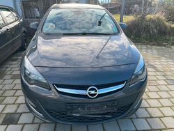 Grau Gebraucht 2013 Opel Astra Limousine | 3.750 € (Superpreis)