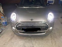 Grau Gebraucht 2016 Mini Cooper Kleinwagen | 17.000 € (Etwas zu teuer)