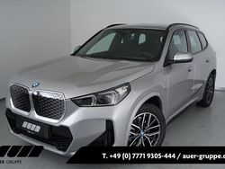 Silber Neu 2025 BMW iX1 M Sport SUV | 46.300 € (Superpreis)