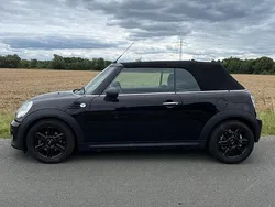 Schwarz Gebraucht 2016 Mini One Cabriolet Cabrio | 9.777 €