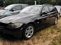 Schwarz Gebraucht 2008 BMW 318 Sport Line Kombi | 2.950 € (Guter Preis)
