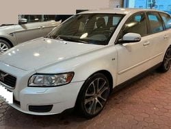 Weiß Gebraucht 2010 Volvo V50 Kombi | 3.499 € (Guter Preis)