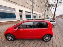 Rot Gebraucht 2013 VW up! Kleinwagen | 6.800 € (Fairer Preis)