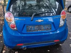 Blau Gebraucht 2010 Chevrolet Spark Kleinwagen | 2.300 € (Fairer Preis)