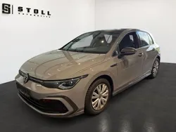 Grau Gebraucht 2023 VW Golf VIII R-line Limousine | 31.990 € (Guter Preis)