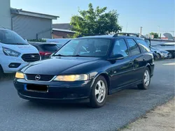 Blau Gebraucht 2000 Opel Vectra Kombi | 900 € (Guter Preis)