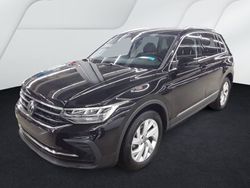 Deep black perleffekt Gebraucht 2024 VW Tiguan Move SUV | 26.840 € (Superpreis)