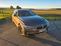 Braun Gebraucht 2013 BMW 320 Luxury Line Kombi | 12.000 € (Teuer)