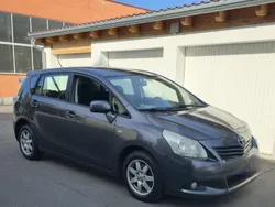 Grau Gebraucht 2010 Toyota Verso Life Van / Kleinbus | 8.000 €