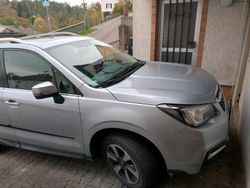 Silber Gebraucht 2017 Subaru Forester SUV | 14.500 € (Teuer)