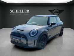 Moonwalk grey () Gebraucht 2021 Mini Cooper SE Hatch Kleinwagen | 19.900 € (Etwas zu teuer)