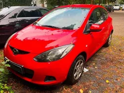 Rot Gebraucht 2009 Mazda 2 Inclusive Kleinwagen | 2.500 € (Guter Preis)