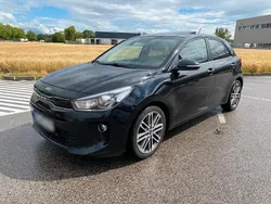 Schwarz Gebraucht 2017 Kia Rio Platinum Edition Kleinwagen | 9.900 € (Guter Preis)
