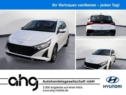 Weiß Neu 2025 Hyundai i20 Trend Limousine | 21.299 € (Guter Preis)