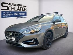 Olivine grey / met Gebraucht 2020 Hyundai i30 Prime Kombi | 17.980 € (Etwas zu teuer)