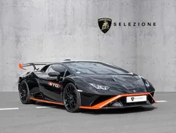 Schwarz Gebraucht 2024 Lamborghini Huracán Coupé | 359.900 €