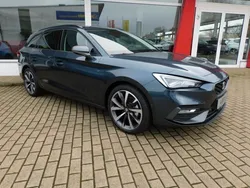 Grau Neu 2024 Seat Leon FR Limousine | 31.990 € (Etwas zu teuer)