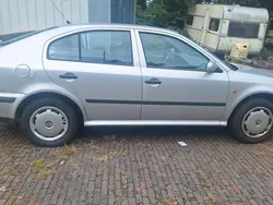 Silber Gebraucht 1998 Skoda Octavia Limousine | 600 € (Superpreis)