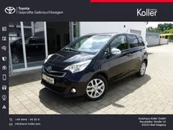 Schwarz Gebraucht 2015 Toyota Verso-S Club Van / Kleinbus | 14.800 €