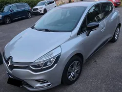 Silber Gebraucht 2018 Renault Clio IV LIMITED Kleinwagen | 11.999 € (Teuer)