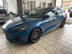 Blau Gebraucht 2020 Ford Focus ST Limousine | 24.950 € (Etwas zu teuer)