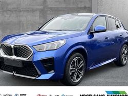 Blau Neu 2025 BMW iX2 Luxury Line SUV | 53.790 € (Fairer Preis)