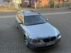 Silber Gebraucht 2004 BMW 530 Kombi | 6.400 €