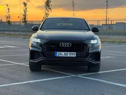 Grau Gebraucht 2020 Audi Q8 S-Line SUV | 52.999 € (Guter Preis)