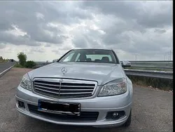 Silber Gebraucht 2009 Mercedes C180 Limousine | 11.000 €