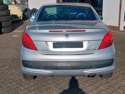 Silber Gebraucht 2009 Peugeot 207 CC Cabrio | 2.850 € (Etwas zu teuer)