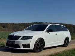 Weiß Gebraucht 2017 Skoda Octavia RS Kombi | 12.950 € (Guter Preis)