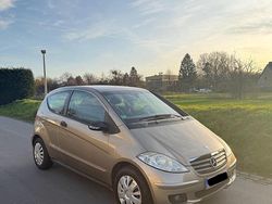 Grau Gebraucht 2007 Mercedes A150 Limousine | 3.290 € (Fairer Preis)