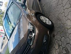 Braun Gebraucht 2015 VW Touran Van / Kleinbus | 15.800 € (Fairer Preis)