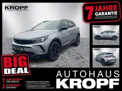 Kontrast grau/quarz silber Gebraucht 2022 Opel Grandland X GS Line SUV | 25.370 € (Fairer Preis)