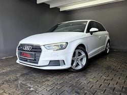 Weiß Gebraucht 2018 Audi A3 Sportback Sport Kombi | 14.990 € (Fairer Preis)