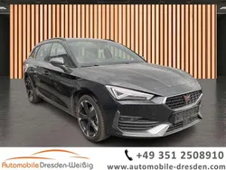 Mitternachtsschwarz Gebraucht 2024 Cupra Leon Kombi | 26.980 € (Guter Preis)