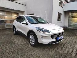 Arktisweiß (metallic) (metallic) Gebraucht 2022 Ford Kuga Titanium SUV | 31.980 € (Fairer Preis)