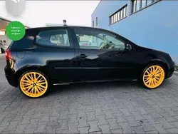 Schwarz Gebraucht 2005 VW Golf IV Kleinwagen | 2.500 € (Fairer Preis)