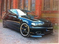 Schwarz Gebraucht 2002 BMW 330 Kombi | 7.200 €